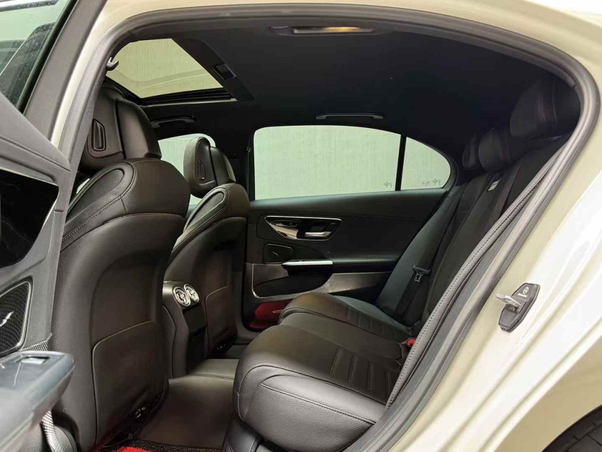 奔馳 奔馳C級(jí)  2024款 C 260 L 4MATIC 運(yùn)動(dòng)版圖片