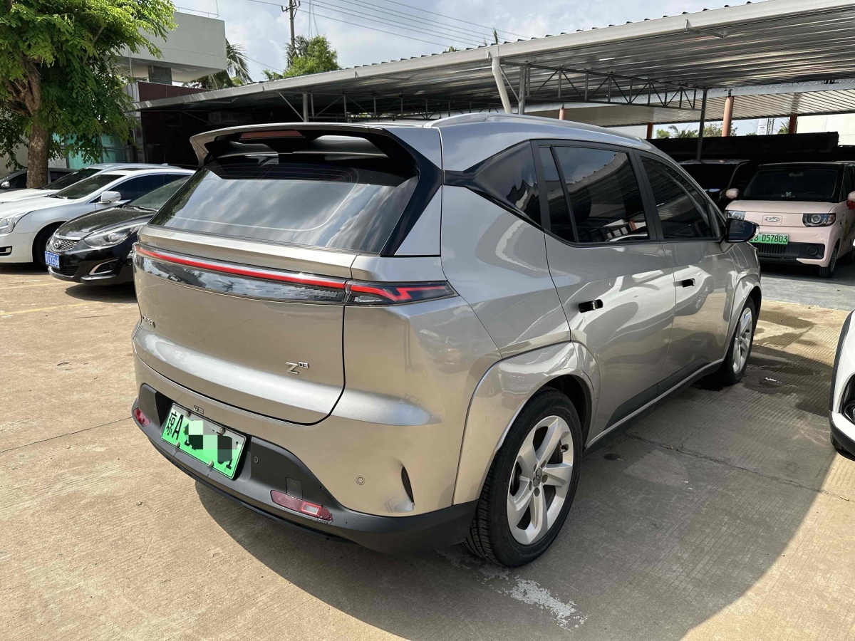 合創(chuàng) 合創(chuàng)Z03  2022款 510km 潮酷版 135kW 64.23kWh圖片