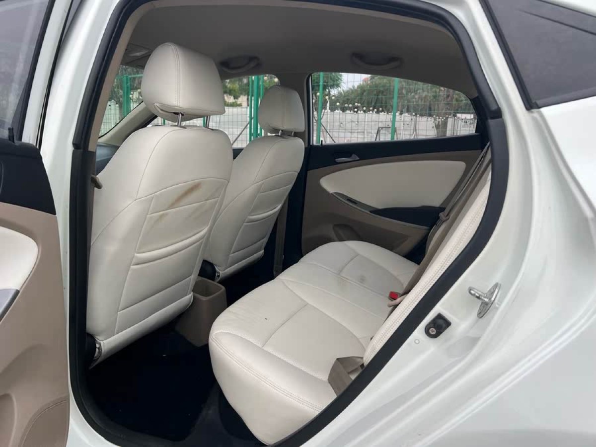 現(xiàn)代 瑞納  2014款 1.4L 手動智能型GLS圖片