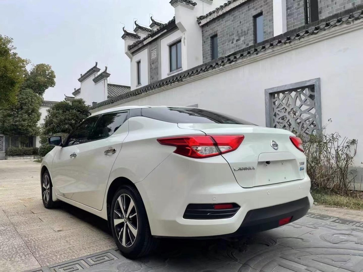 日產(chǎn) LANNIA 藍鳥  2016款 1.6L CVT炫酷版圖片