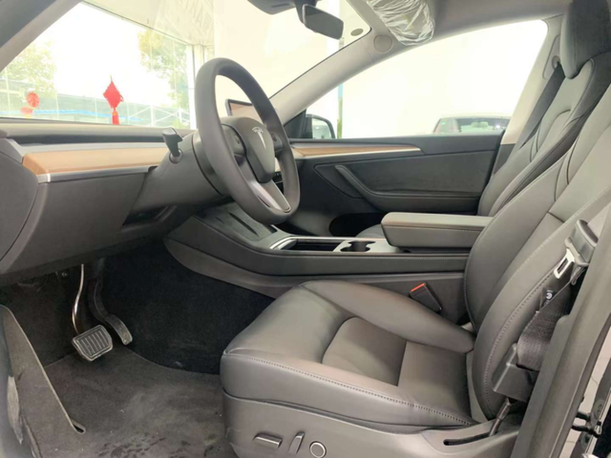 特斯拉 Model Y  2022款 改款 后輪驅(qū)動版圖片