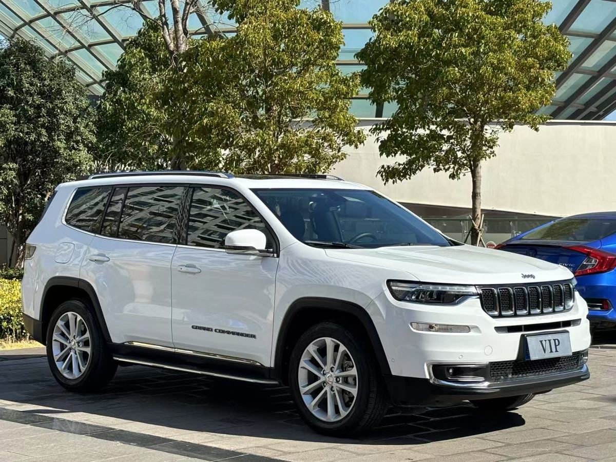 Jeep 大指揮官  2020款 2.0T 兩驅(qū)精英版圖片