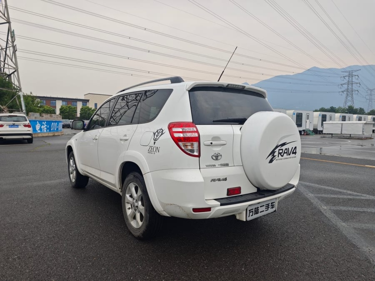 豐田 RAV4榮放  2011款 2.4L 自動(dòng)四驅(qū)至臻版圖片