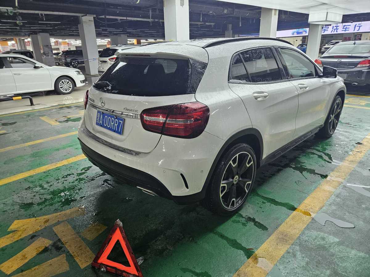 奔馳 奔馳GLA  2017款 GLA 220 4MATIC 時尚型圖片