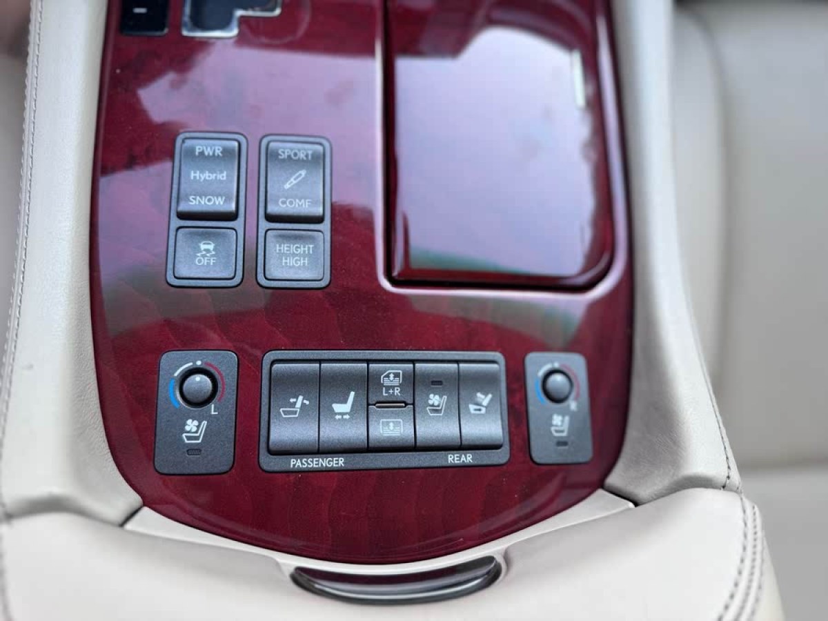 雷克薩斯 LS  2010款 600hL圖片