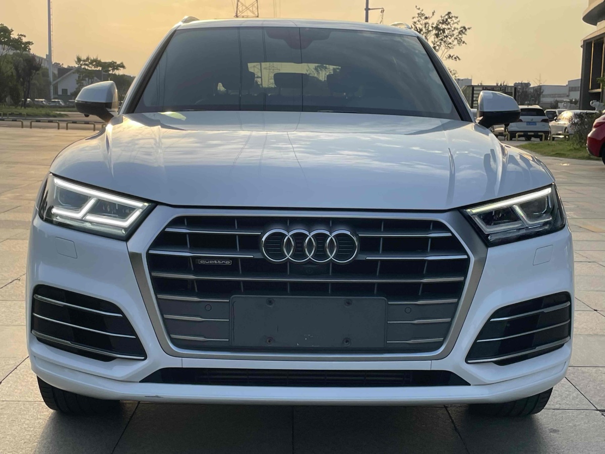 2019年5月奧迪 奧迪Q5L  2018款 40 TFSI 榮享時(shí)尚型