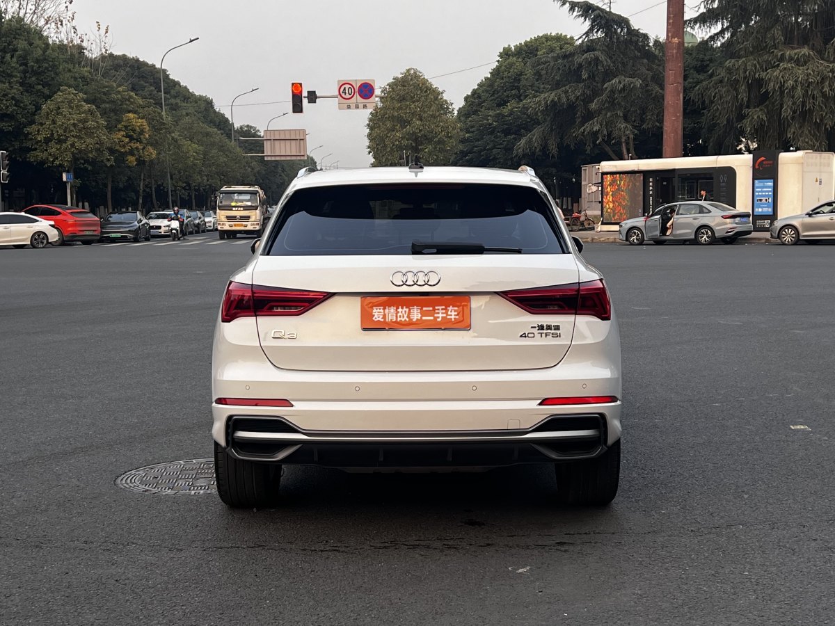 奧迪 奧迪Q3  2022款 40 TFSI RS套件燃速型圖片