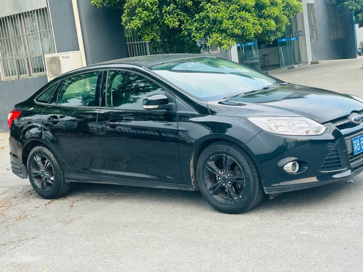 福特 ?？怂? 2012款 三廂 1.6L 自動風(fēng)尚型圖片
