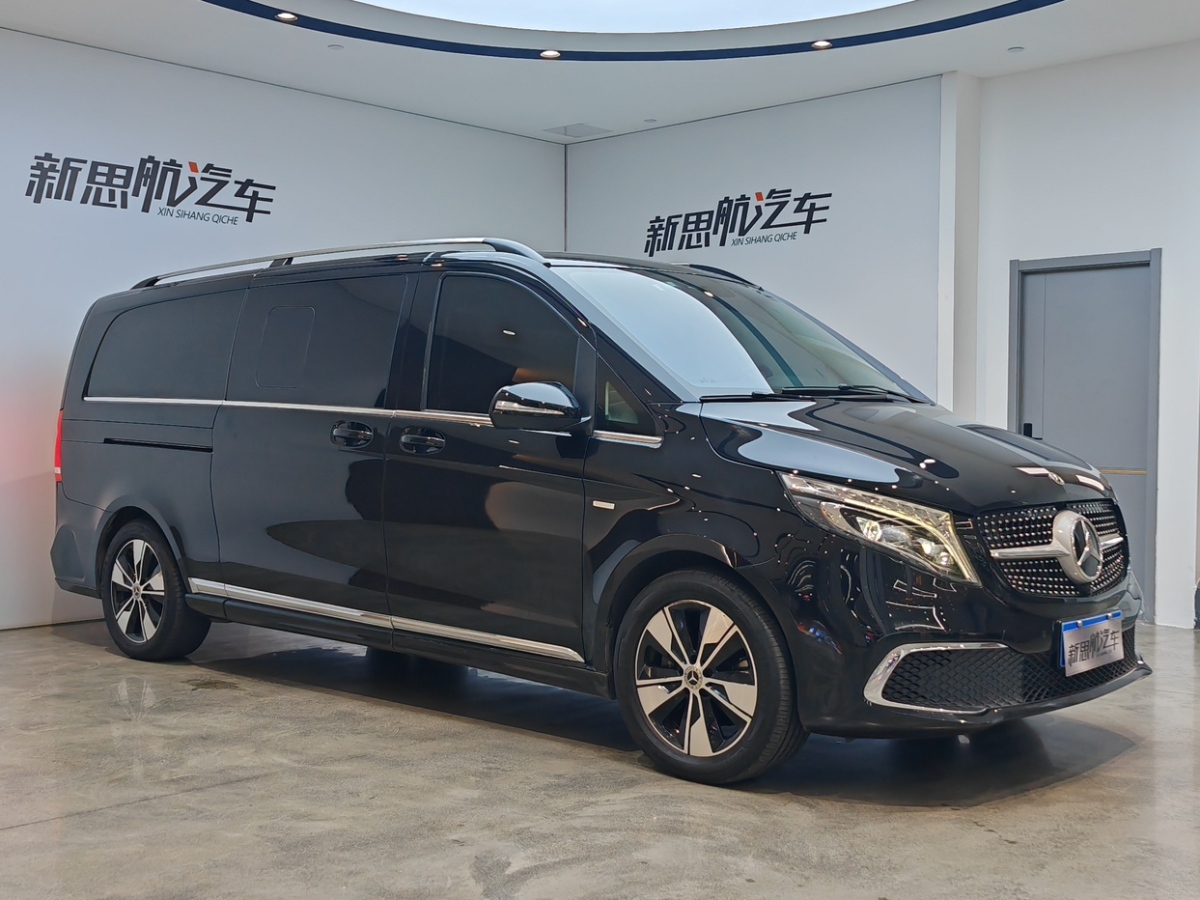 奔馳 V級(jí)  2022款 V 260 L 長(zhǎng)軸距尊貴版圖片