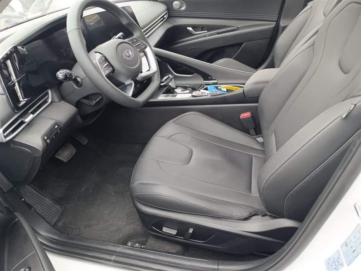 現(xiàn)代 伊蘭特  2022款 1.5L CVT GLX精英版圖片