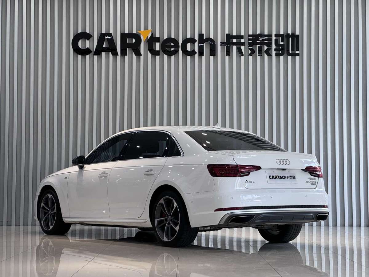 奧迪 奧迪A4L  2019款 45 TFSI quattro 運(yùn)動(dòng)型 國VI圖片