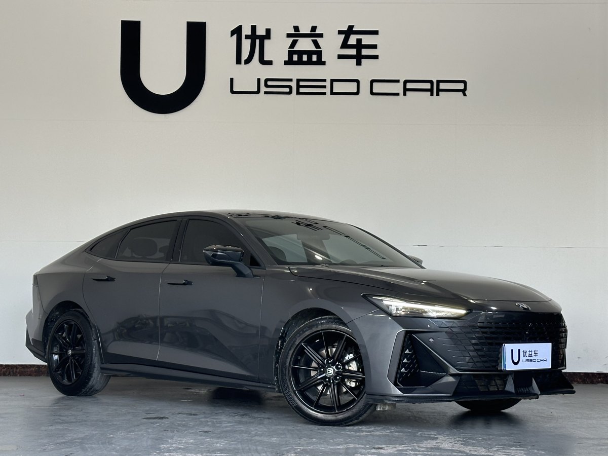 長(zhǎng)安 長(zhǎng)安UNI-V  2022款 1.5T 尊貴型圖片