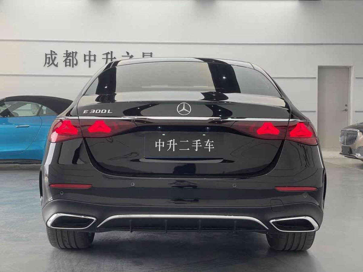 奔馳 奔馳E級(jí)  2024款 E 300 L 豪華運(yùn)動(dòng)型圖片