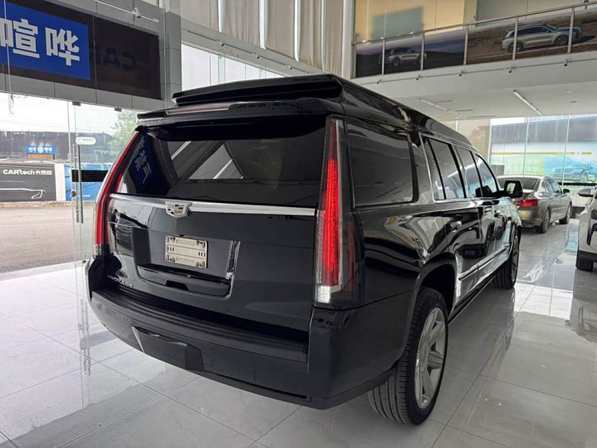 2018年10月凱迪拉克 凱雷德ESCALADE  2017款 6.2L ESV鉑金版加長(zhǎng)型