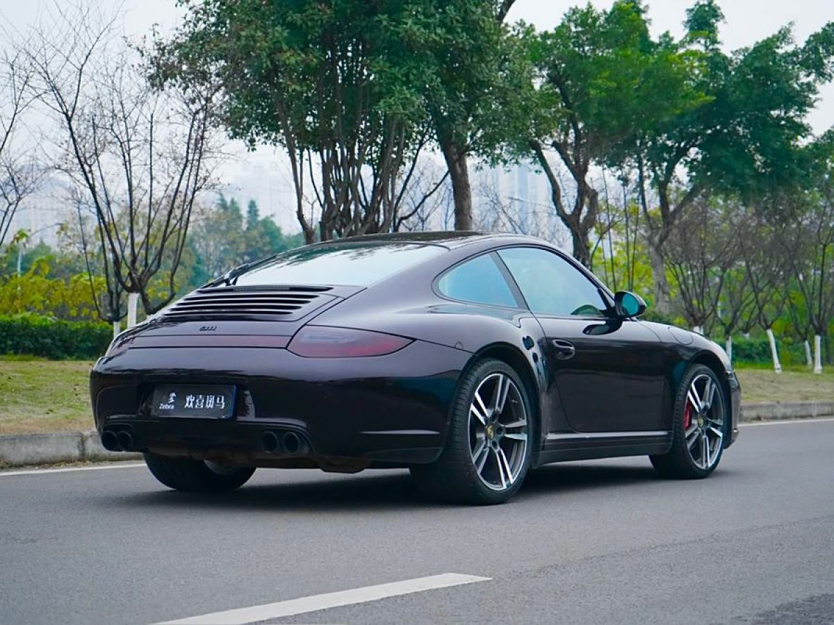 2011年7月保時(shí)捷 911  2010款 Carrera 4 3.6L