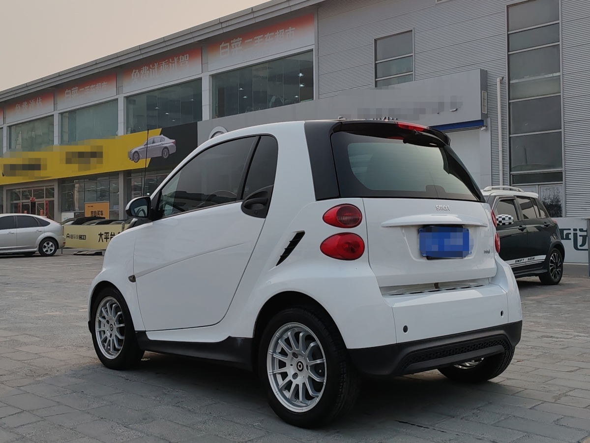 smart fortwo  2012款 1.0 MHD 硬頂標(biāo)準(zhǔn)版圖片