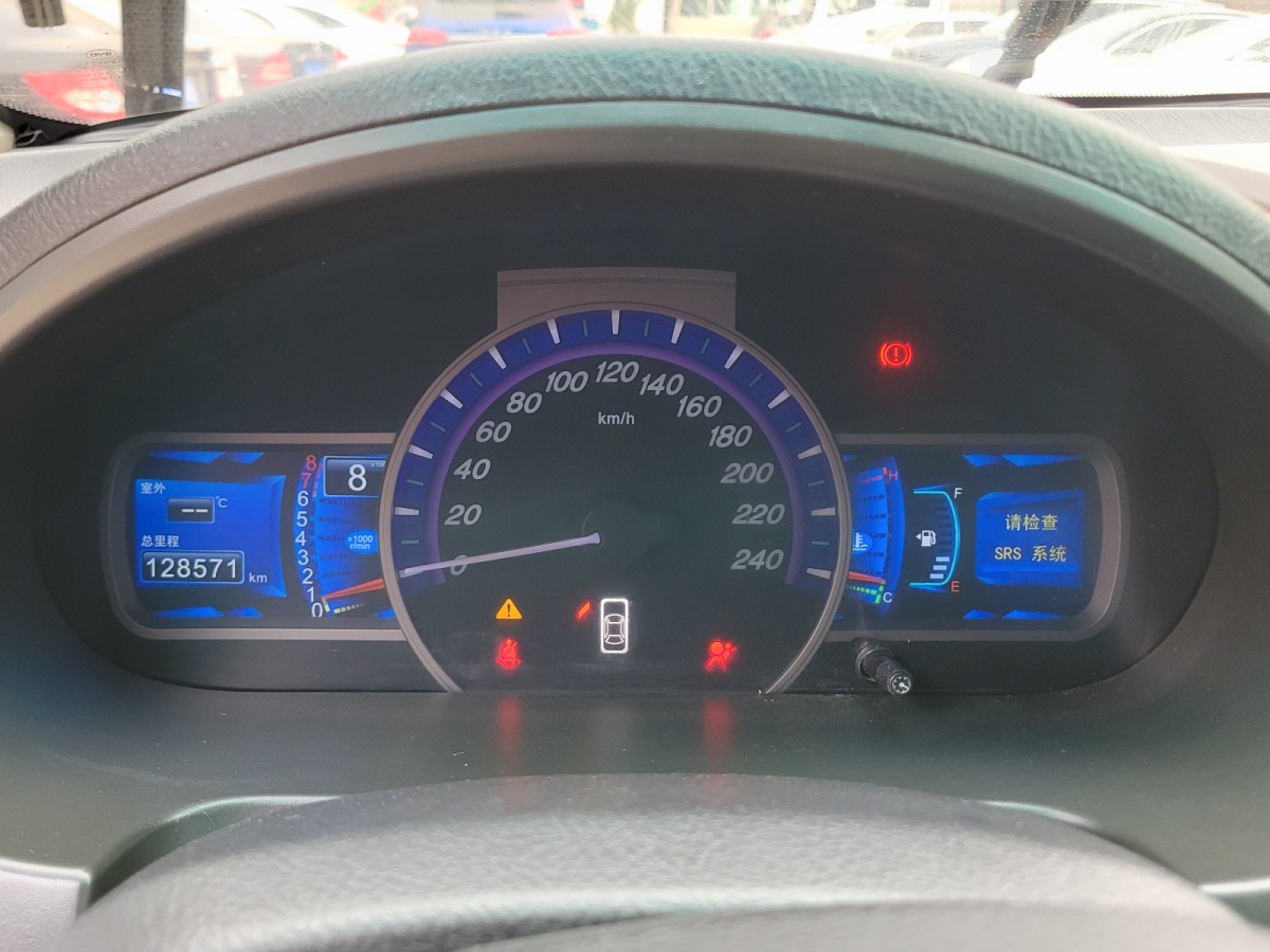 比亞迪 S6  2014款 2.0L 手動精英型 5座圖片