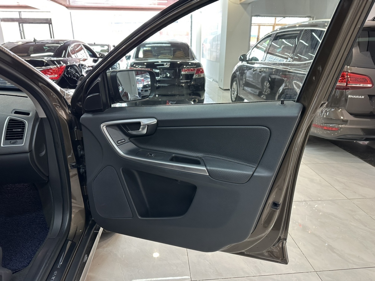 沃爾沃 XC60  2014款 改款 T5 智逸版圖片
