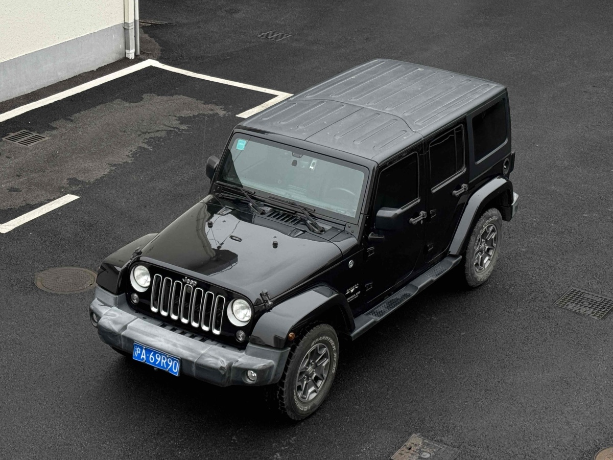 Jeep 牧馬人  2015款 3.0L Sahara 四門舒享版圖片