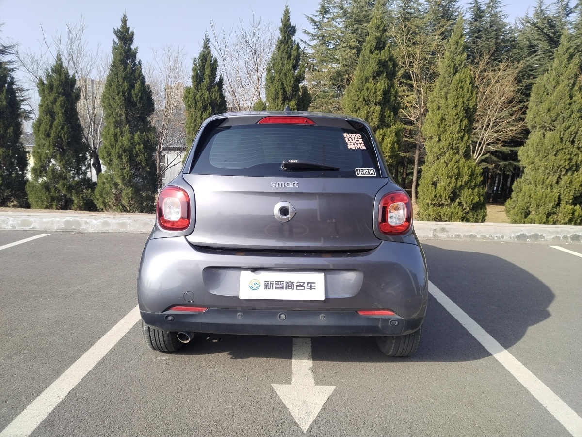 smart forfour  2018款 1.0L 52千瓦激情版圖片