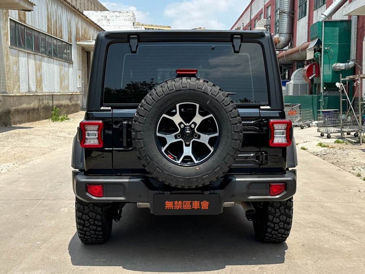 Jeep 牧馬人  2024款 2.0T 羅賓漢四門版圖片