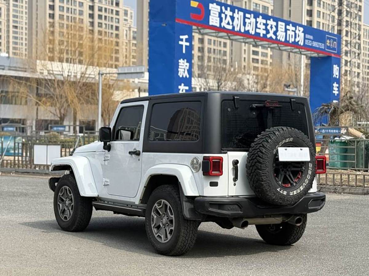 Jeep 牧馬人  2013款 3.6L Sahara 兩門版圖片