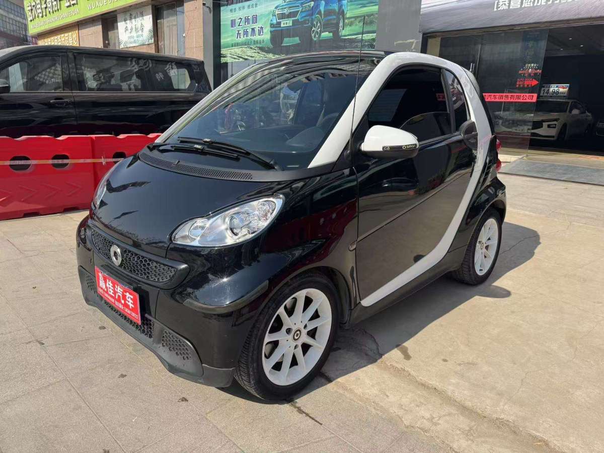 smart fortwo  2014款 1.0 MHD 硬頂新年特別版圖片