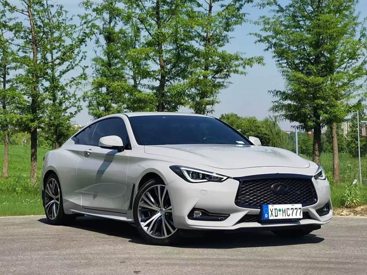 英菲尼迪 Q60  2017款 2.0T 豪華版圖片