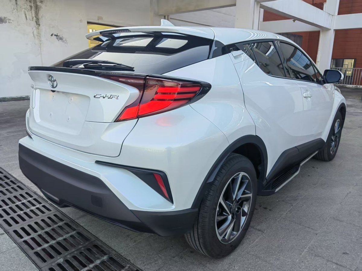 豐田 C-HR  2023款 2.0L 豪華版圖片