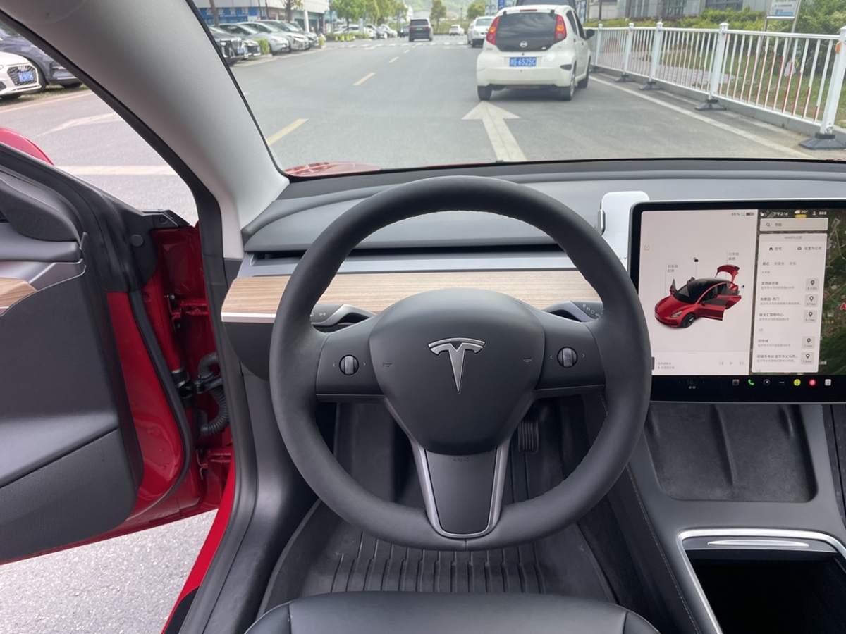 特斯拉 Model 3  2022款 后輪驅(qū)動(dòng)版圖片