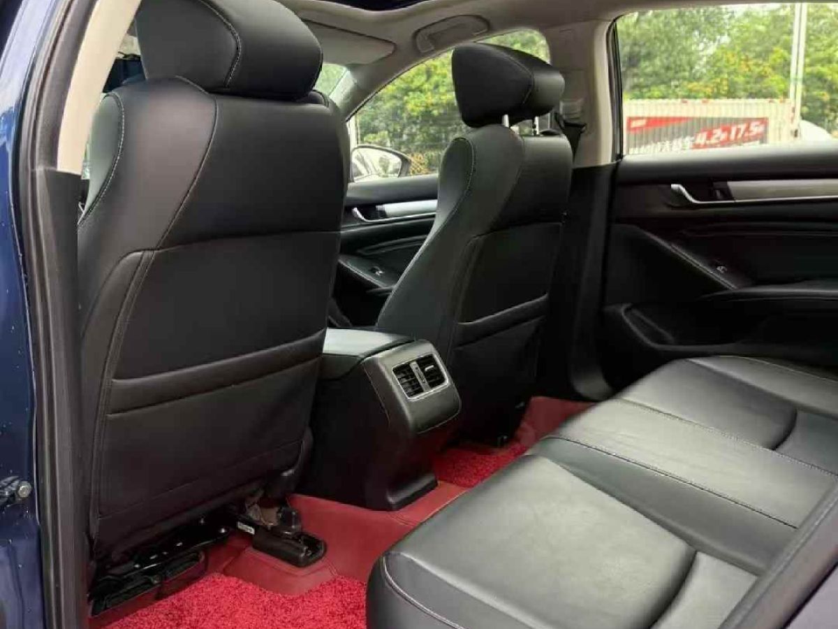 本田 CR-V  2019款 2.0L CVT兩驅(qū)銳混動凈致版圖片