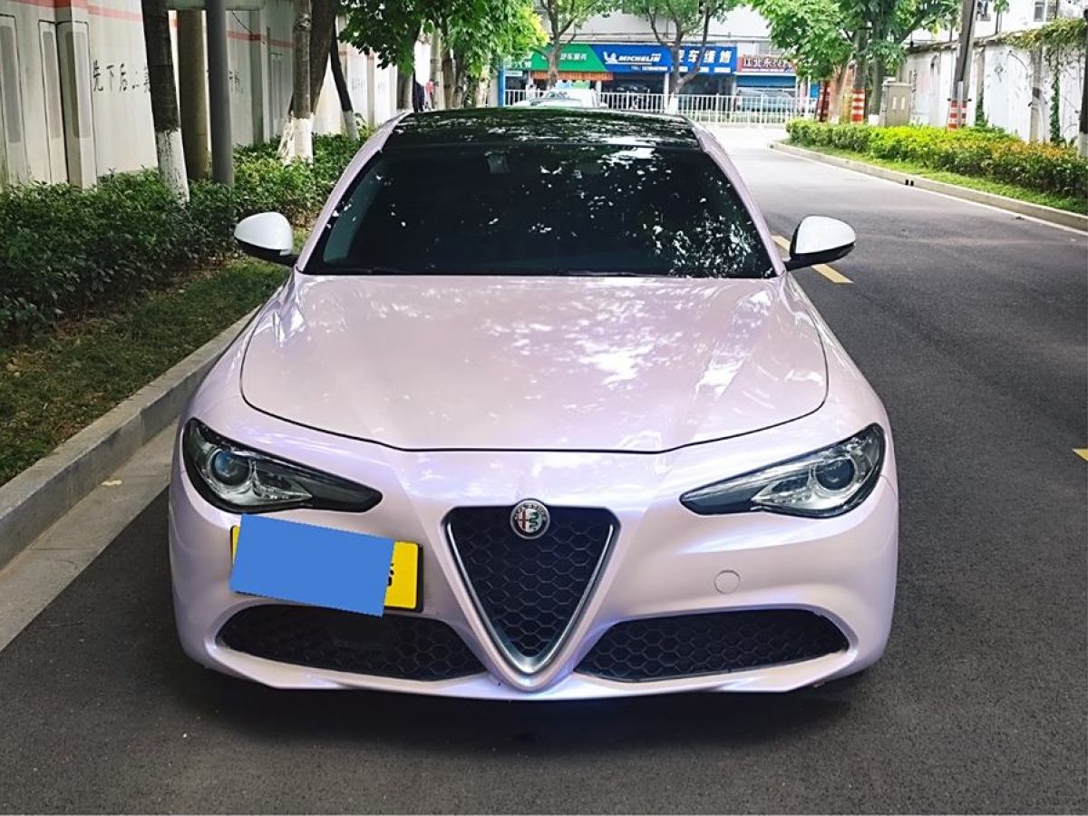 2017年5月阿爾法·羅密歐 Giulia  2017款 2.0T 280HP 豪華版