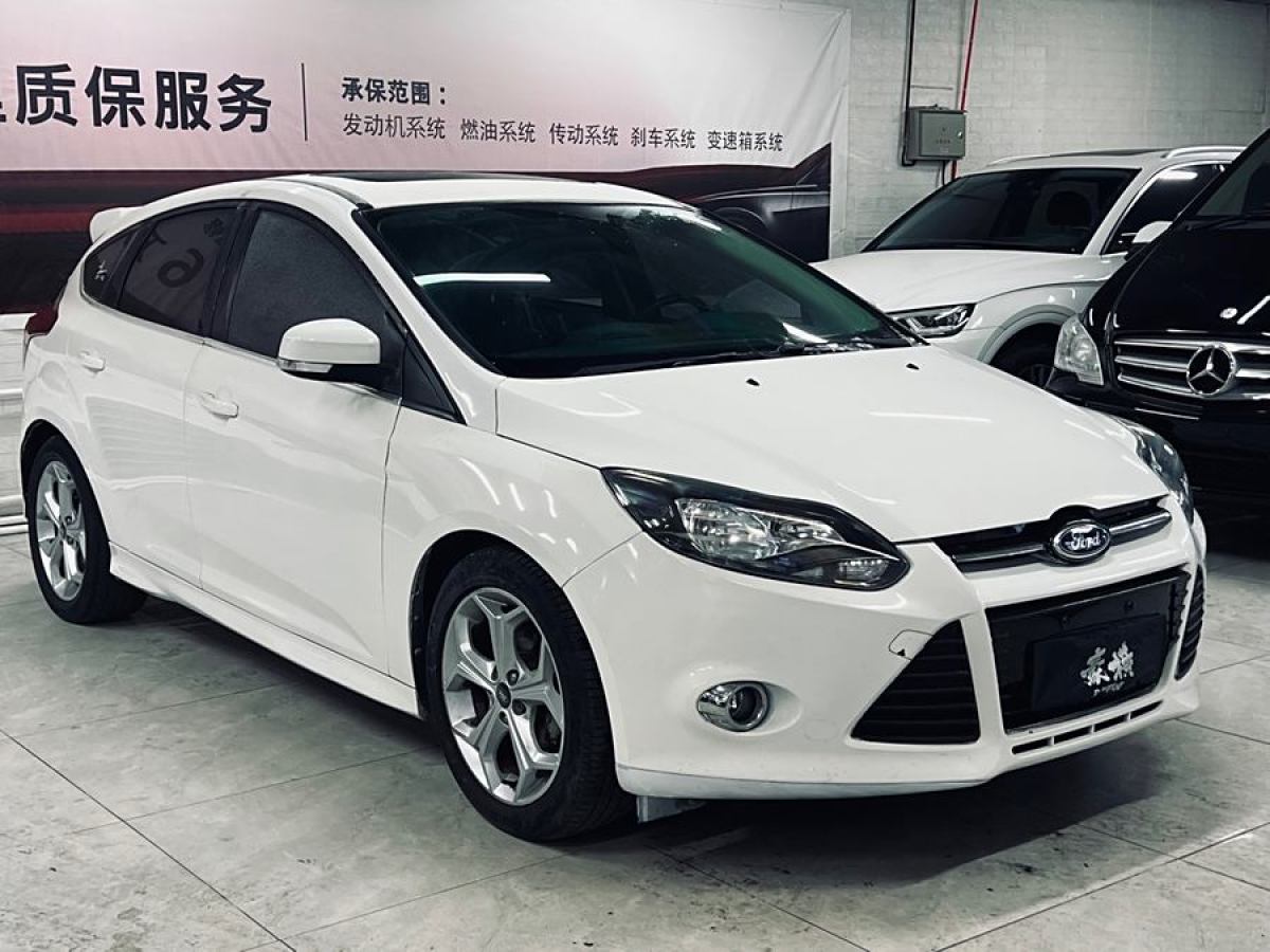 福特 ?？怂? 2012款 兩廂 2.0L 自動(dòng)豪華運(yùn)動(dòng)型圖片