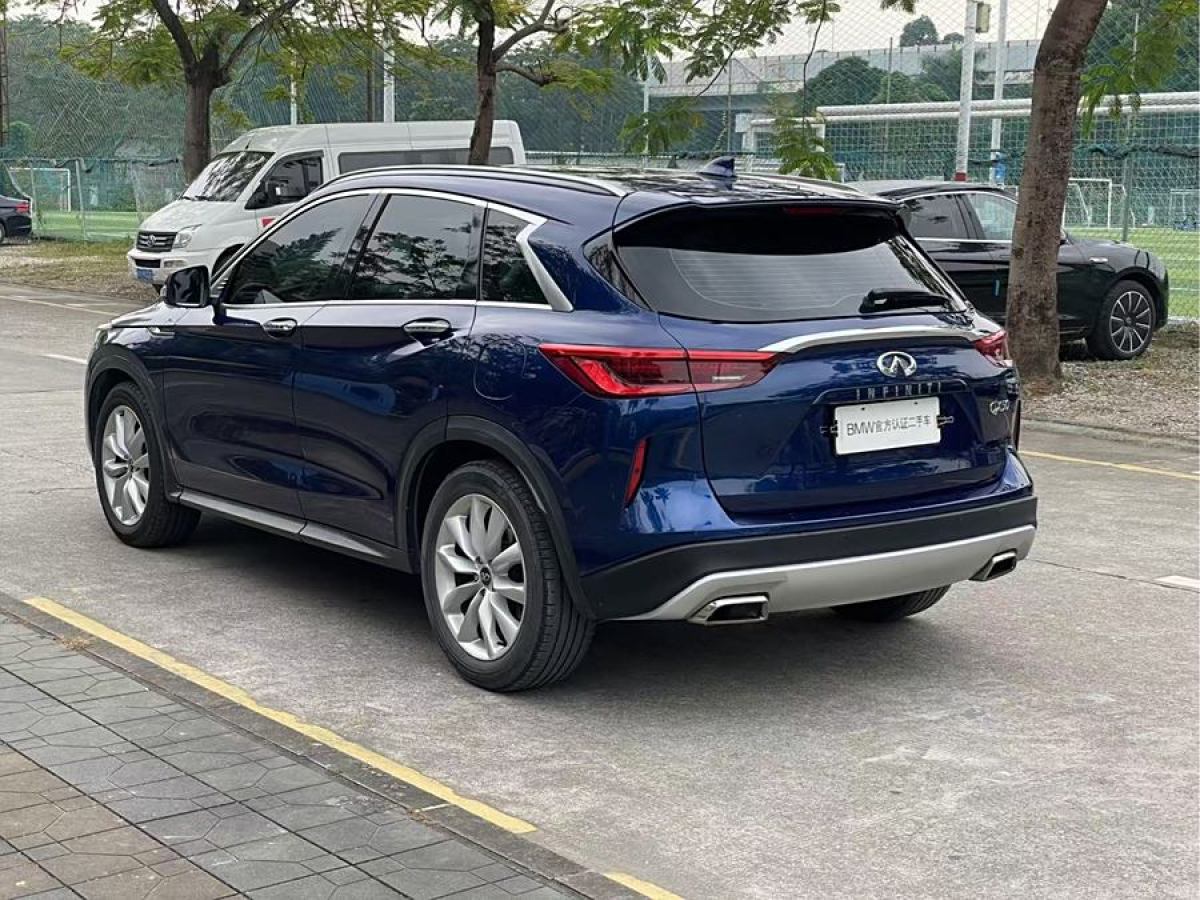 英菲尼迪 QX50  2018款 2.0T 兩驅(qū)時(shí)尚版圖片