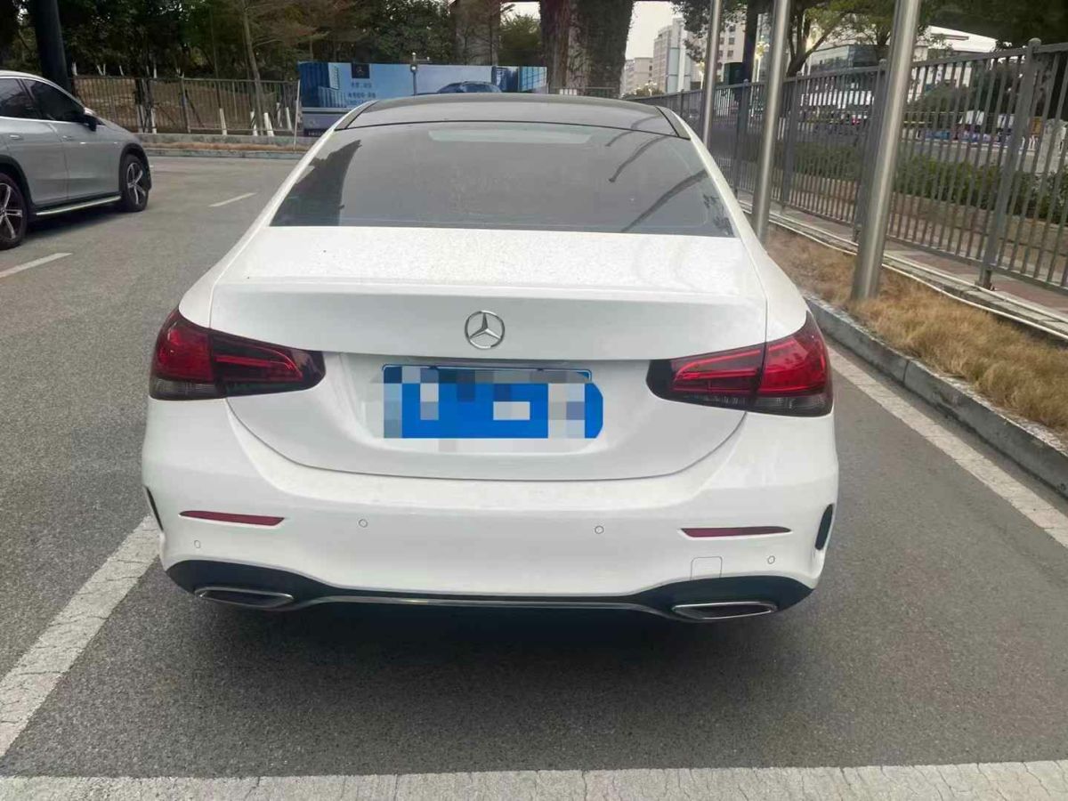 奔馳 奔馳A級  2019款  A 220 L 4MATIC 運動轎車圖片