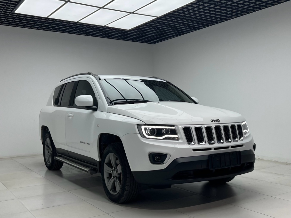 Jeep 指南者  2014款 改款 2.4L 四驅(qū)舒適版圖片