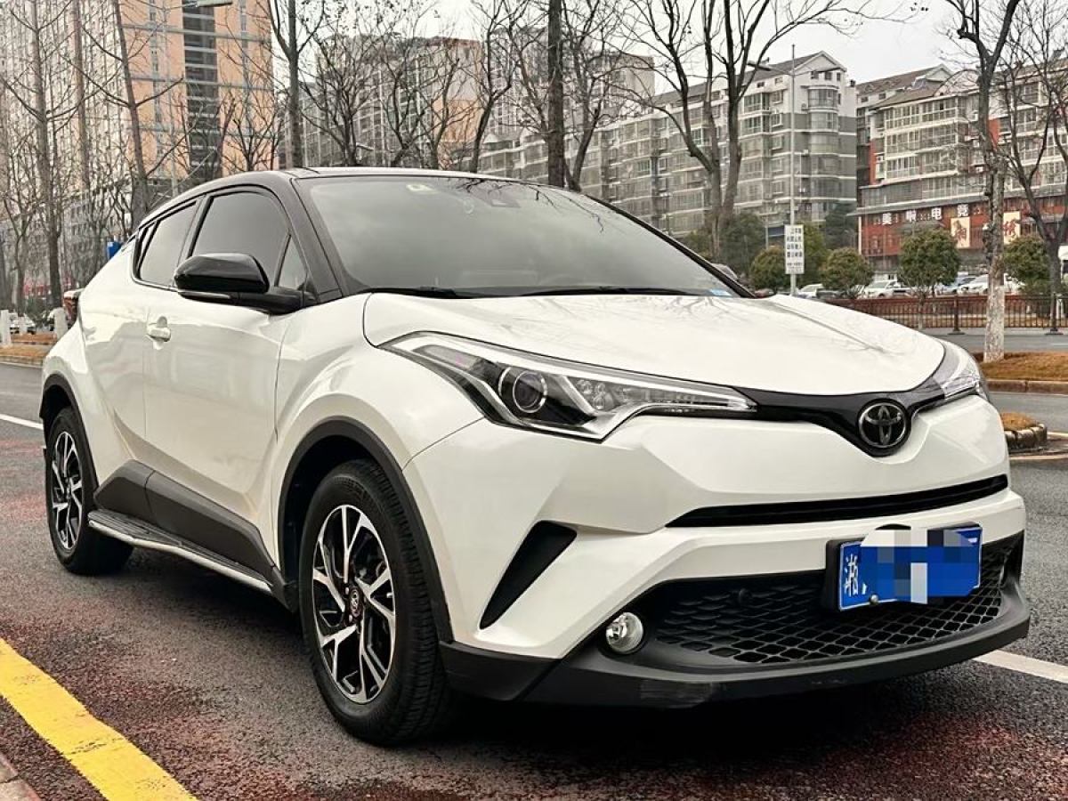 豐田 C-HR  2018款 2.0L 領(lǐng)先版 國V圖片