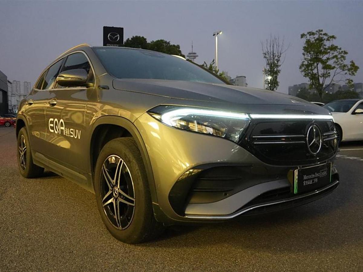 奔馳 奔馳EQA  2022款 EQA 300 4MATIC 首發(fā)特別版圖片