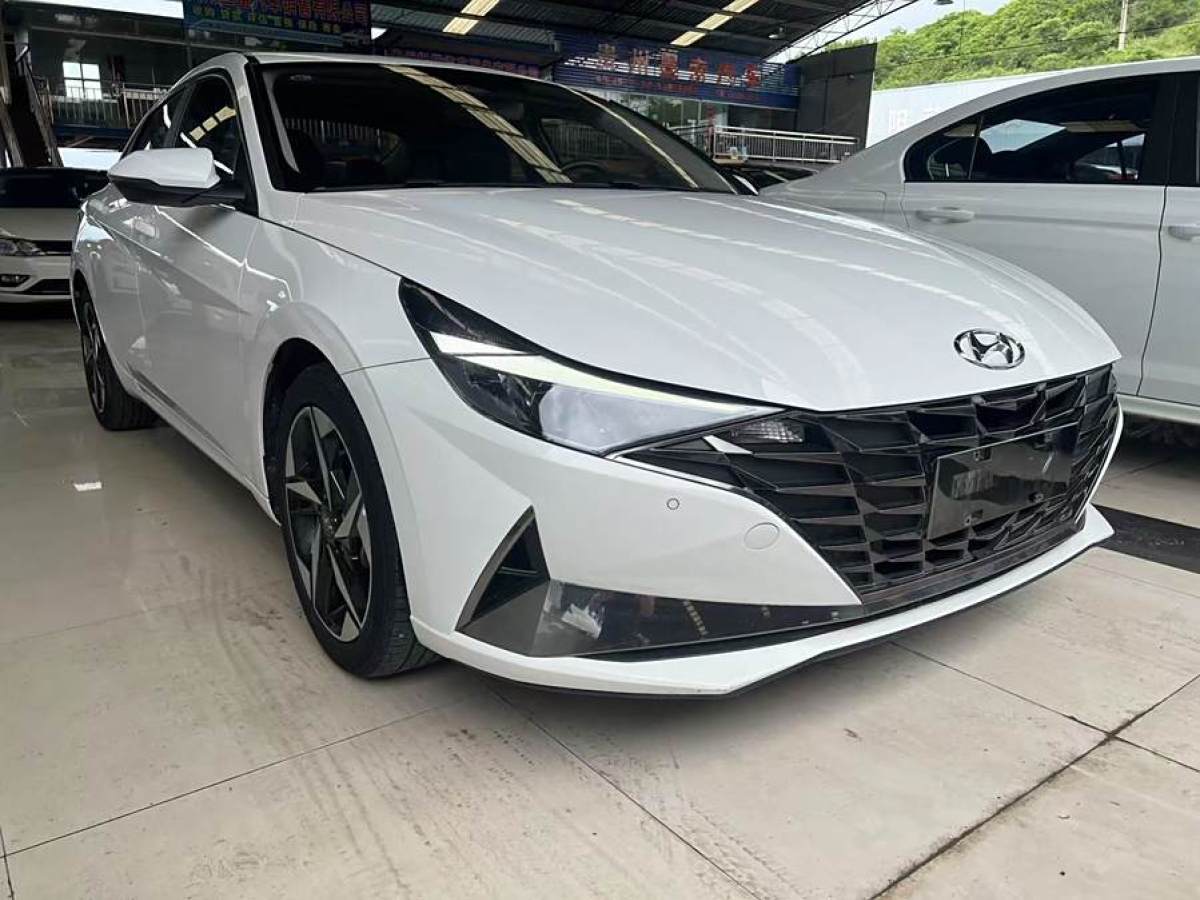 現(xiàn)代 伊蘭特  2021款 1.5L LUX尊貴版圖片