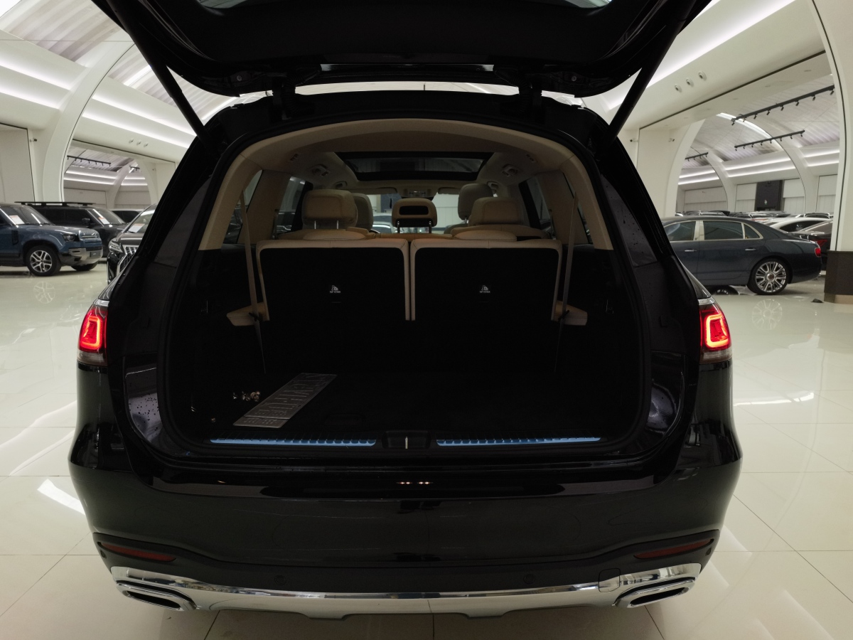 奔馳 奔馳GLS  2023款 改款 GLS 450 4MATIC 豪華型圖片