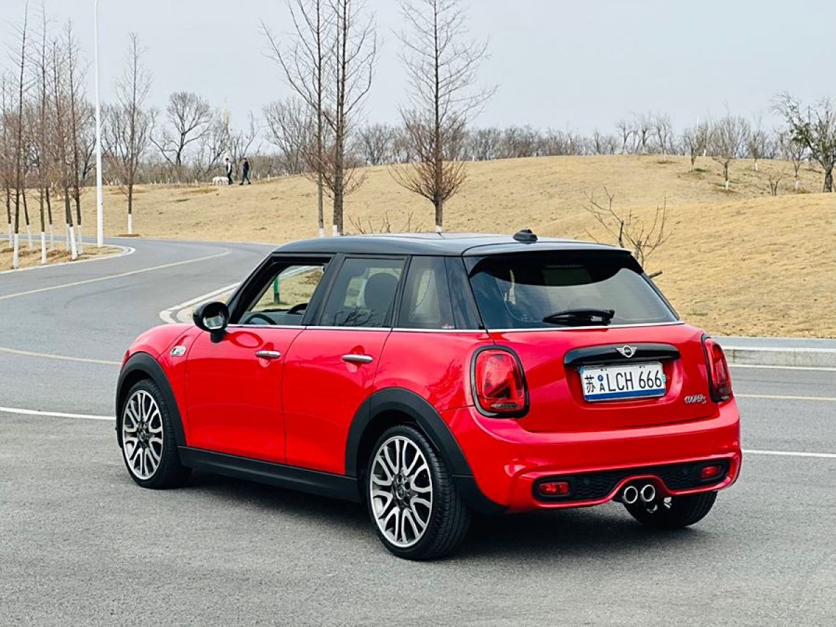 MINI MINI  2019款 2.0T COOPER S 藝術(shù)家 五門(mén)版圖片