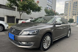 帕萨特 大众 1.8TSI DSG御尊版