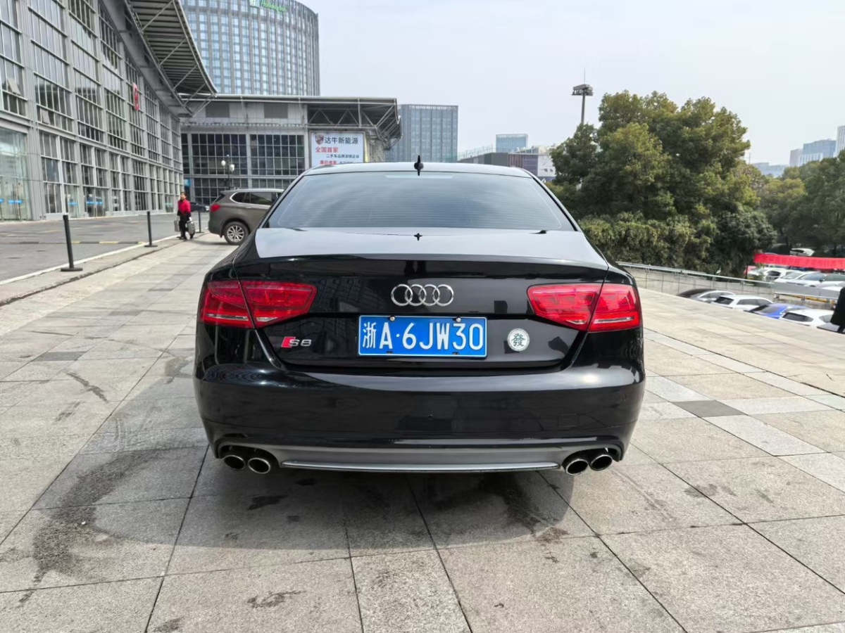 奧迪 奧迪S8  2013款 S8 4.0TFSI quattro圖片