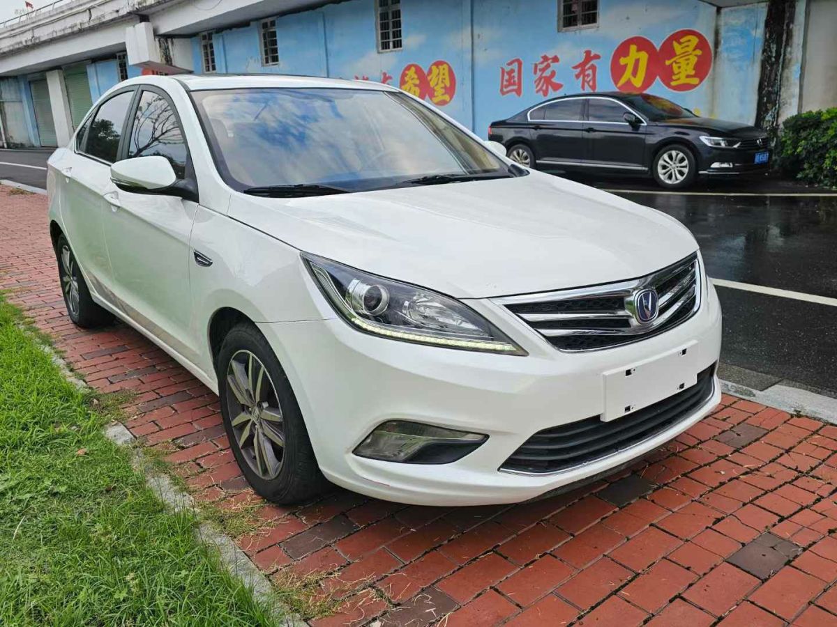 長(zhǎng)安 逸動(dòng)  2016款 1.6L 手動(dòng)風(fēng)尚型圖片