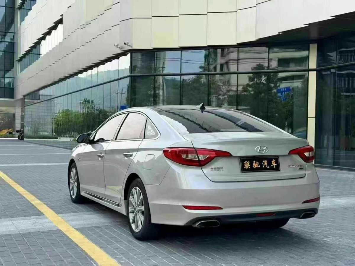 現(xiàn)代 ix25  2015款 1.6L GS 兩驅(qū)時(shí)尚型圖片