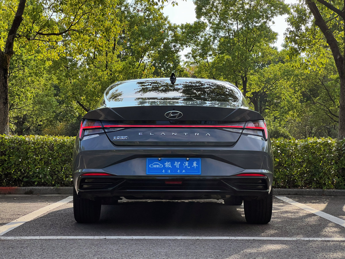 現(xiàn)代 伊蘭特  2021款 1.5L LUX尊貴版圖片