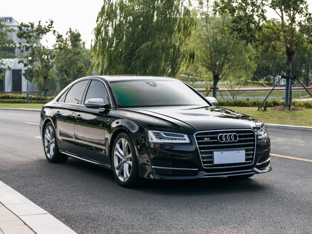 2015年6月奧迪 奧迪S8  2016款 S8 4.0TFSI quattro