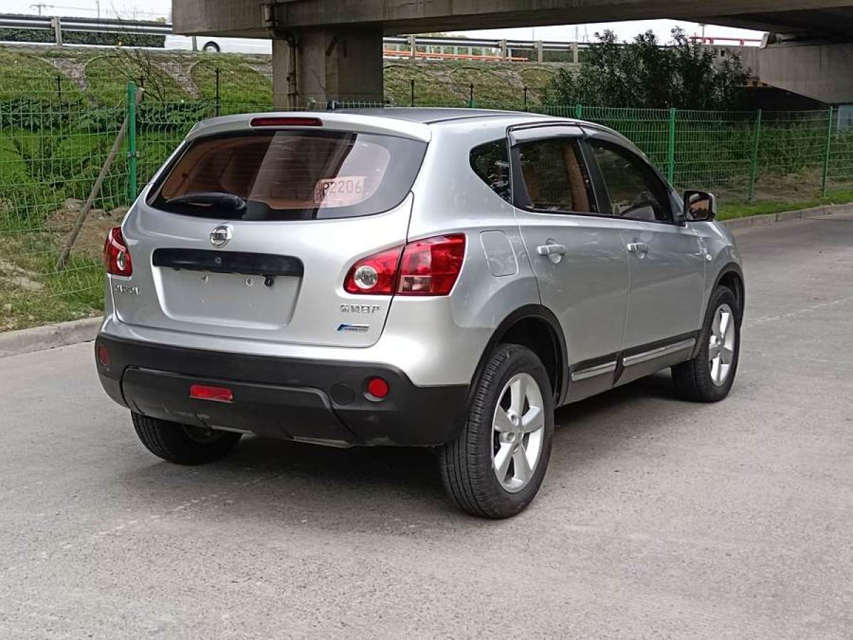 日產(chǎn) 逍客  2011款 2.0XV 雷 CVT 2WD圖片