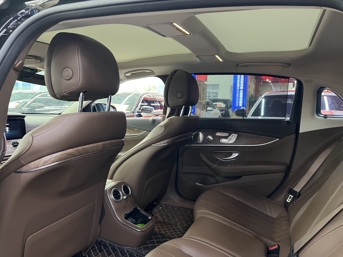 奔馳 奔馳E級  2024款 E 300 L 豪華型圖片