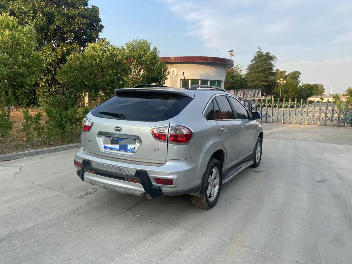 比亞迪 S6  2012款 2.0L 手動尊貴型圖片